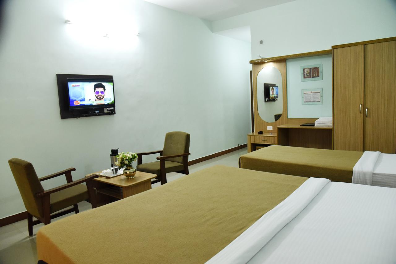 Hotel Slr Residency Subrahmanya Exterior foto