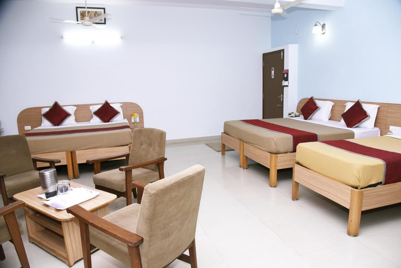 Hotel Slr Residency Subrahmanya Exterior foto