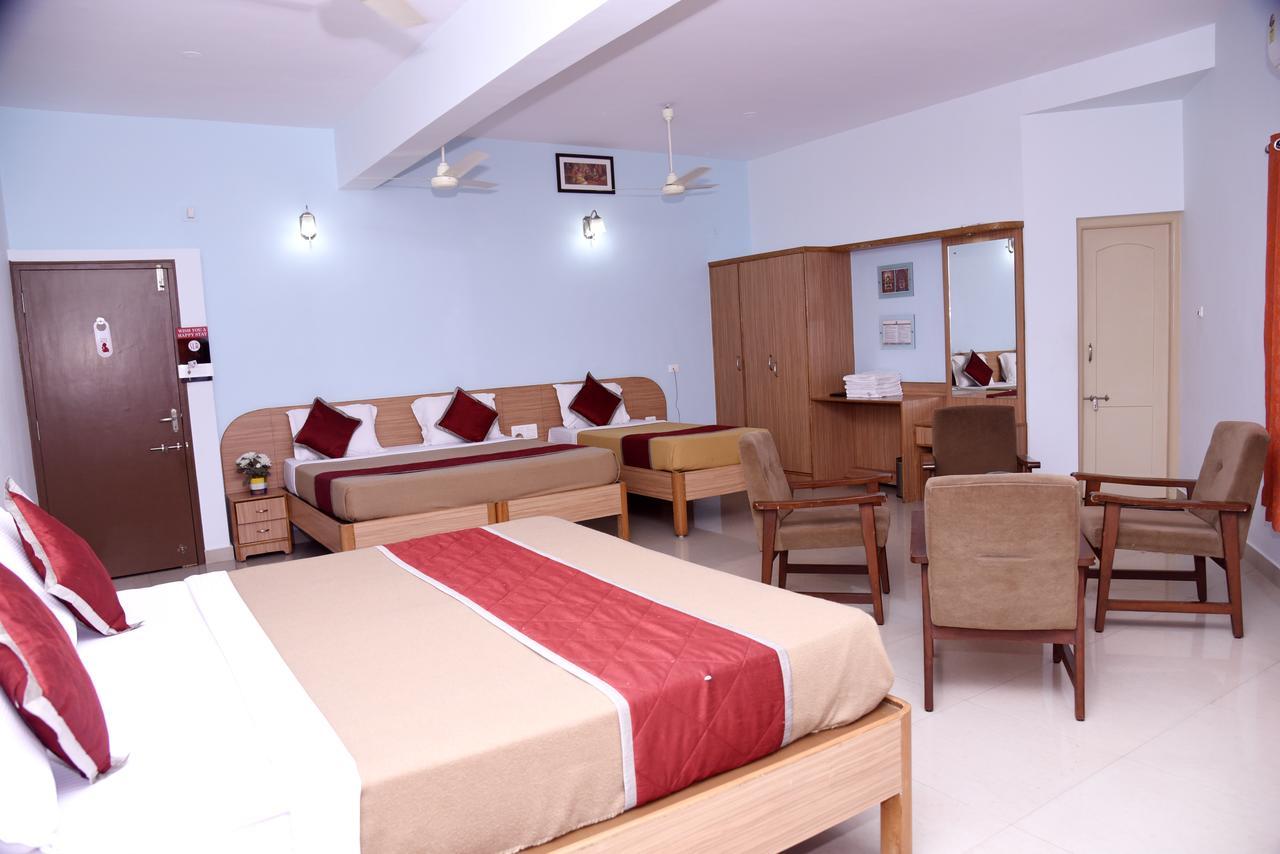 Hotel Slr Residency Subrahmanya Exterior foto